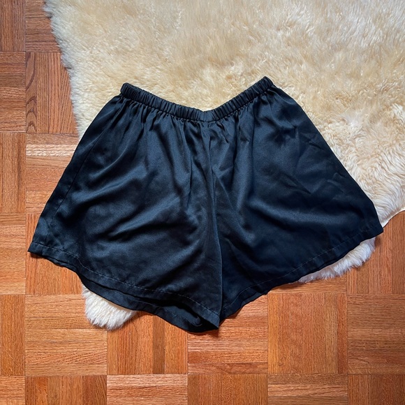 Victoria's Secret Vintage Gold Label Black Polyester Satin Shorts - Picture 1 of 5